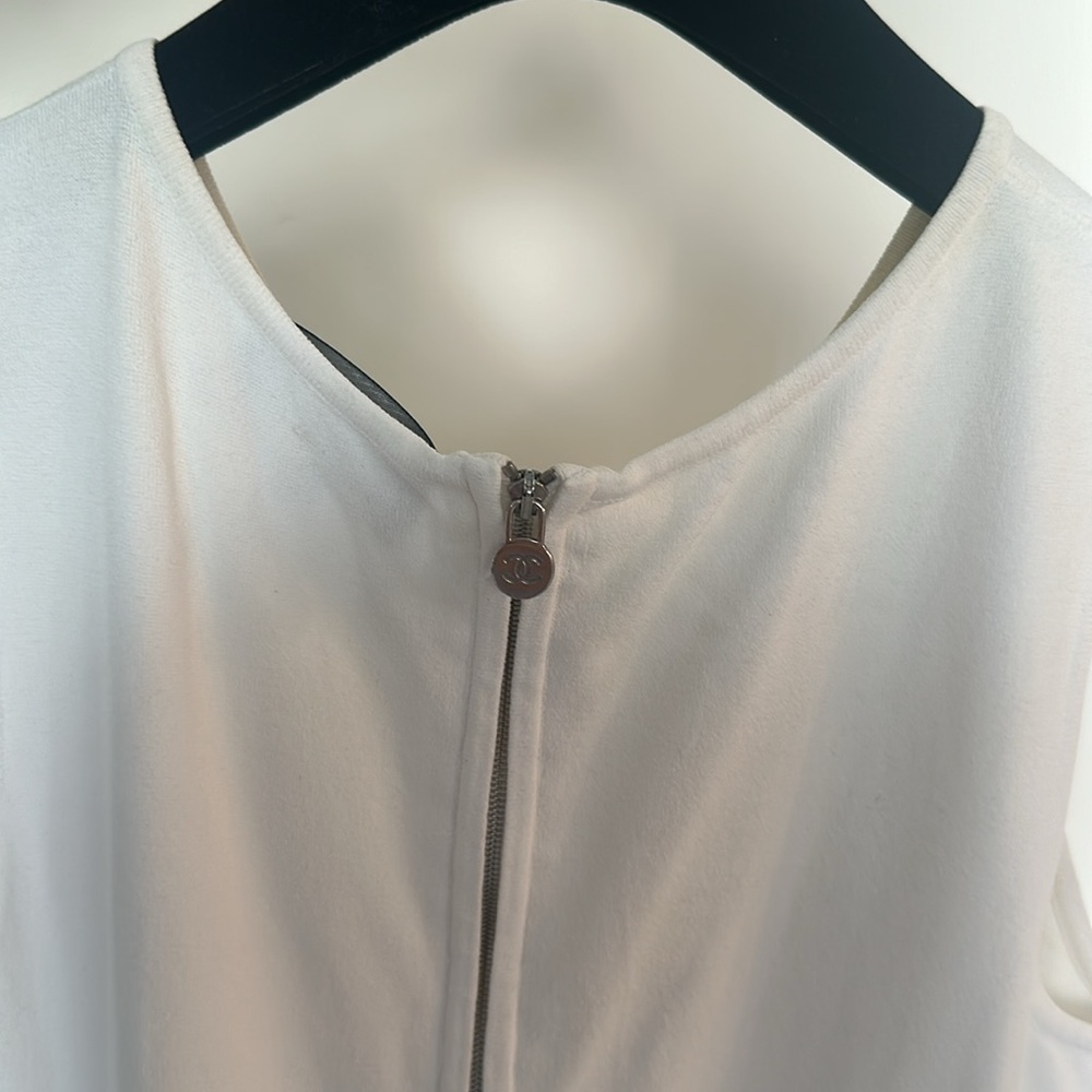 Chanel dress - Picture 8 of 9